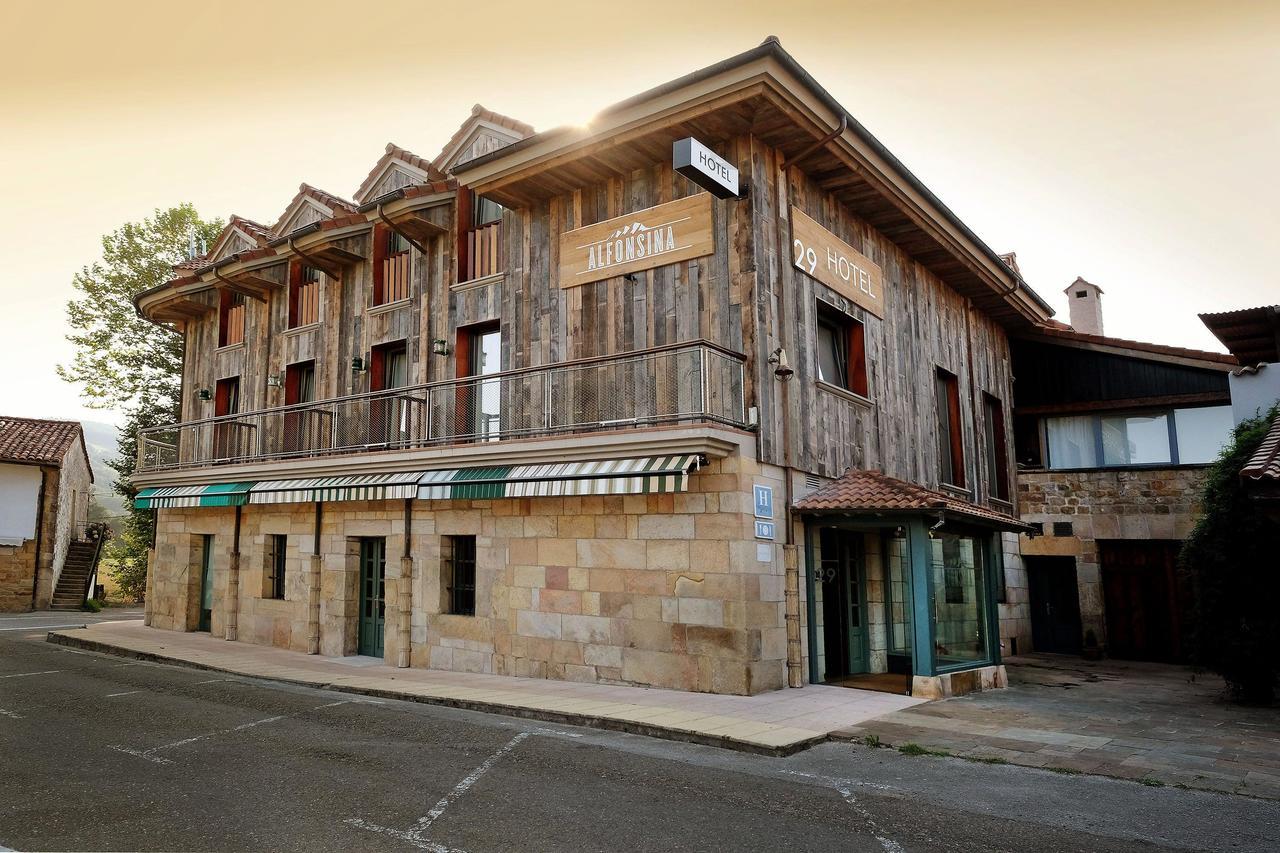 Hotel La Alfonsina Santibanez de Villacarriedo Exterior photo